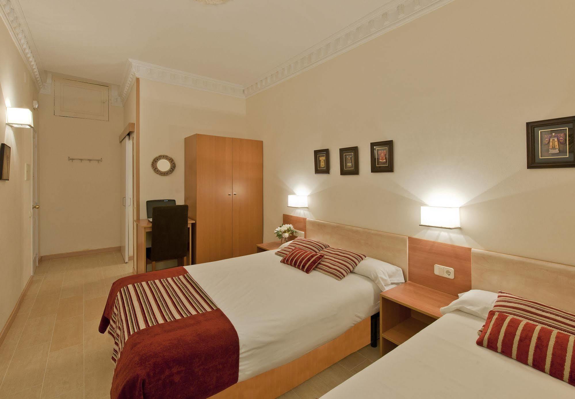 Hostal Central Barcelona Zewnętrze zdjęcie